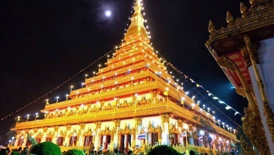 บริการ taxi ขอนแก่น, วัดหนองแวงพระธาตุ 9 ชั้น